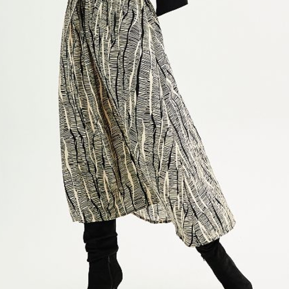 Nine West Black and Cream Maxi Skirt